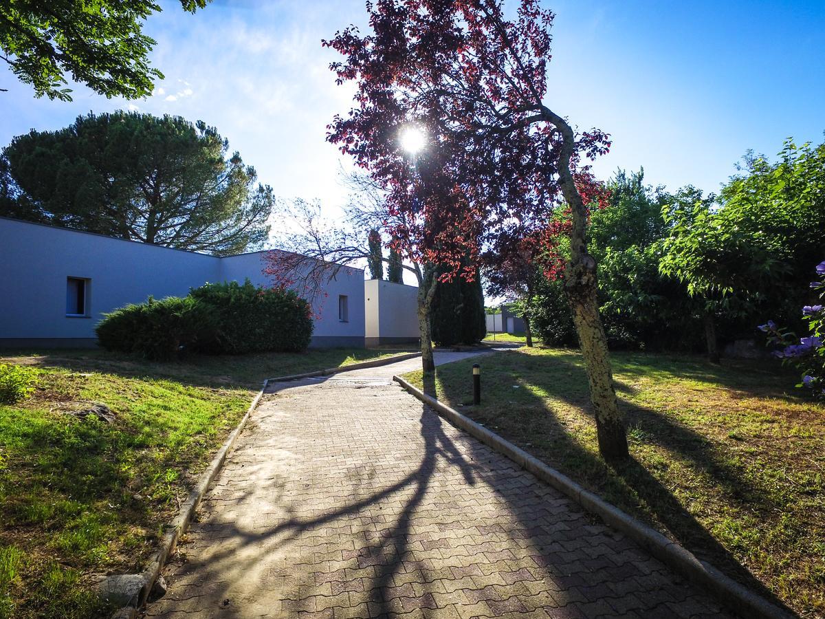 Village Vacances Passion La Buissiere Labeaume Exterior foto