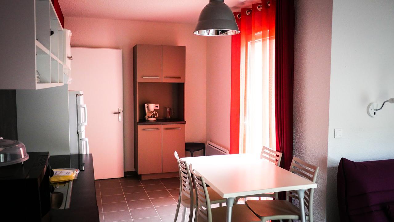 Village Vacances Passion La Buissiere Labeaume Exterior foto